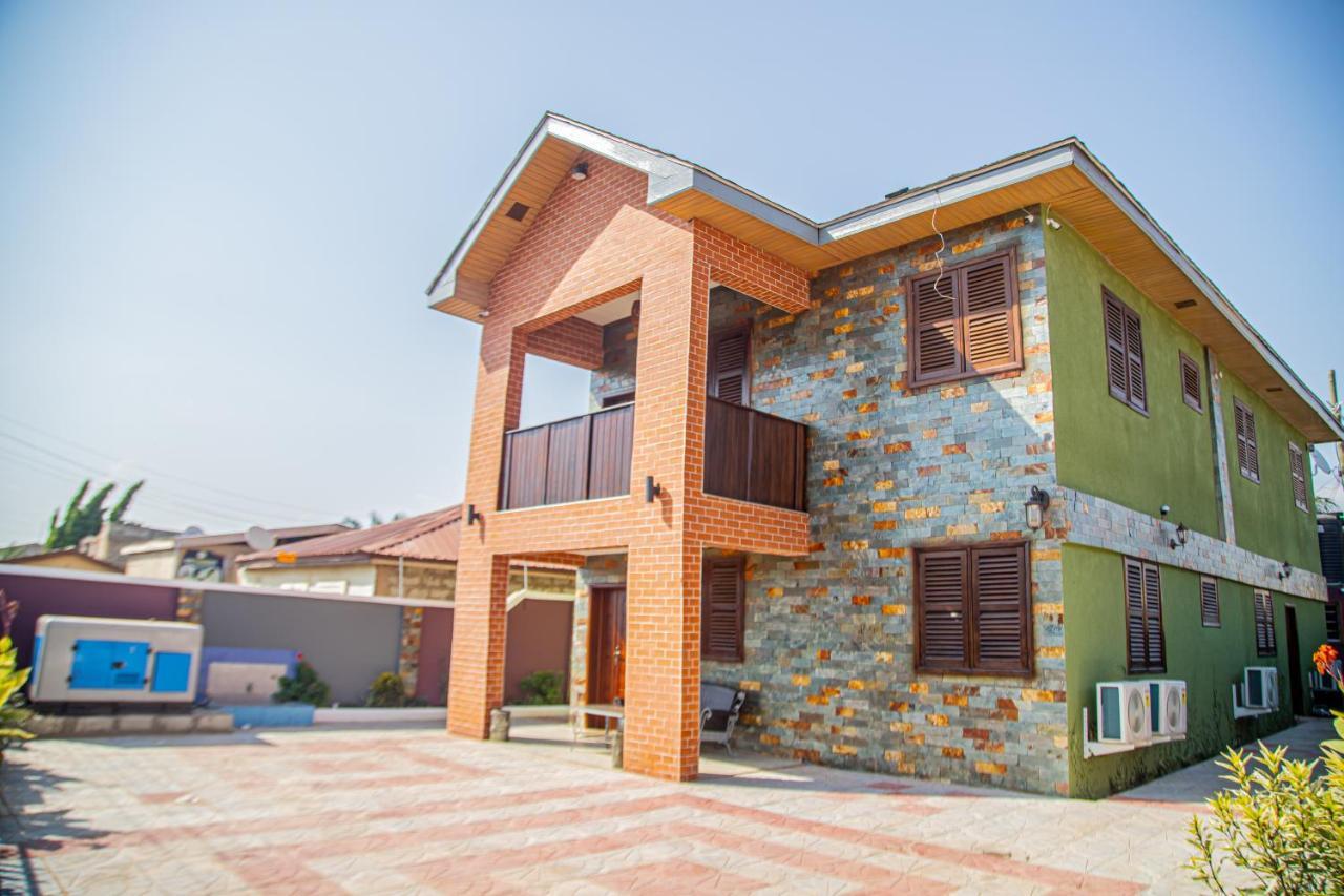 Bays Boutique Apartment Аккра Екстер'єр фото