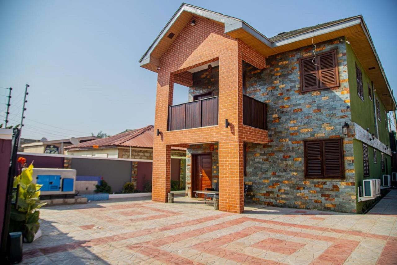 Bays Boutique Apartment Аккра Екстер'єр фото