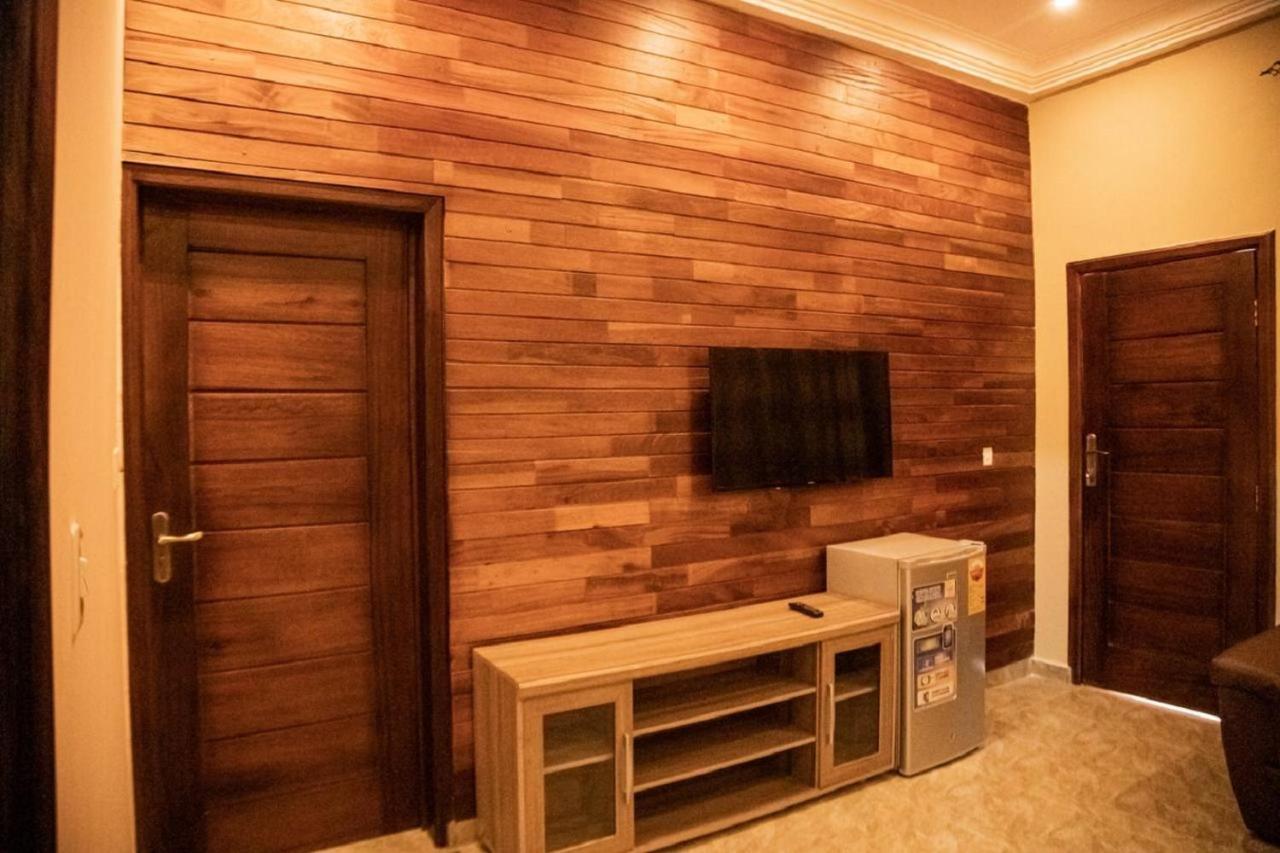 Bays Boutique Apartment Аккра Екстер'єр фото