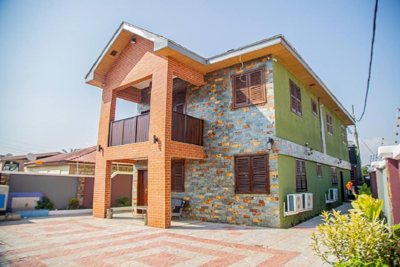 Bays Boutique Apartment Аккра Екстер'єр фото