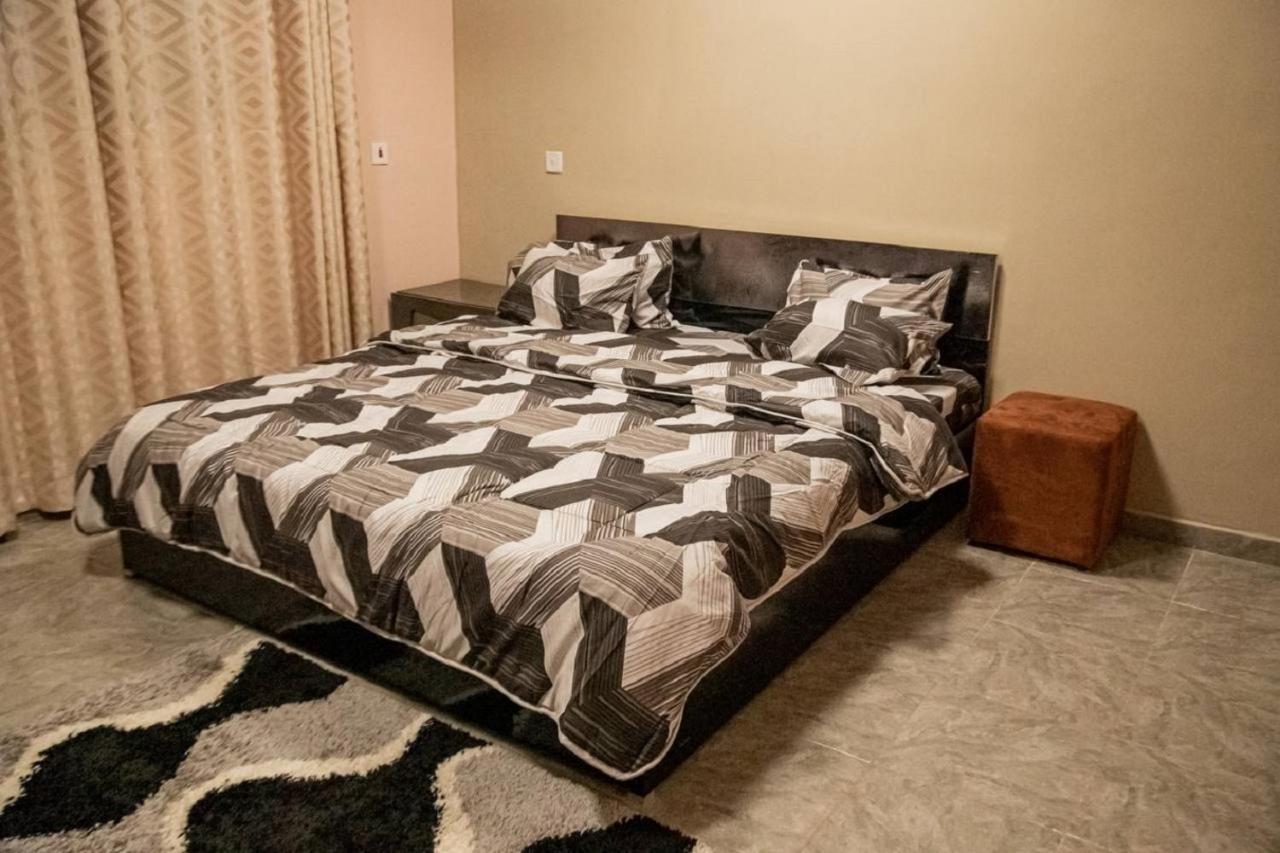 Bays Boutique Apartment Аккра Екстер'єр фото