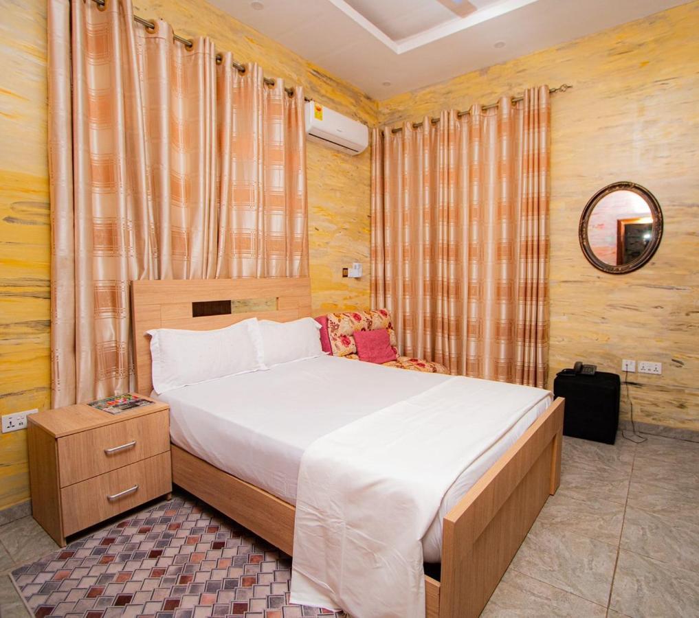 Bays Boutique Apartment Аккра Екстер'єр фото