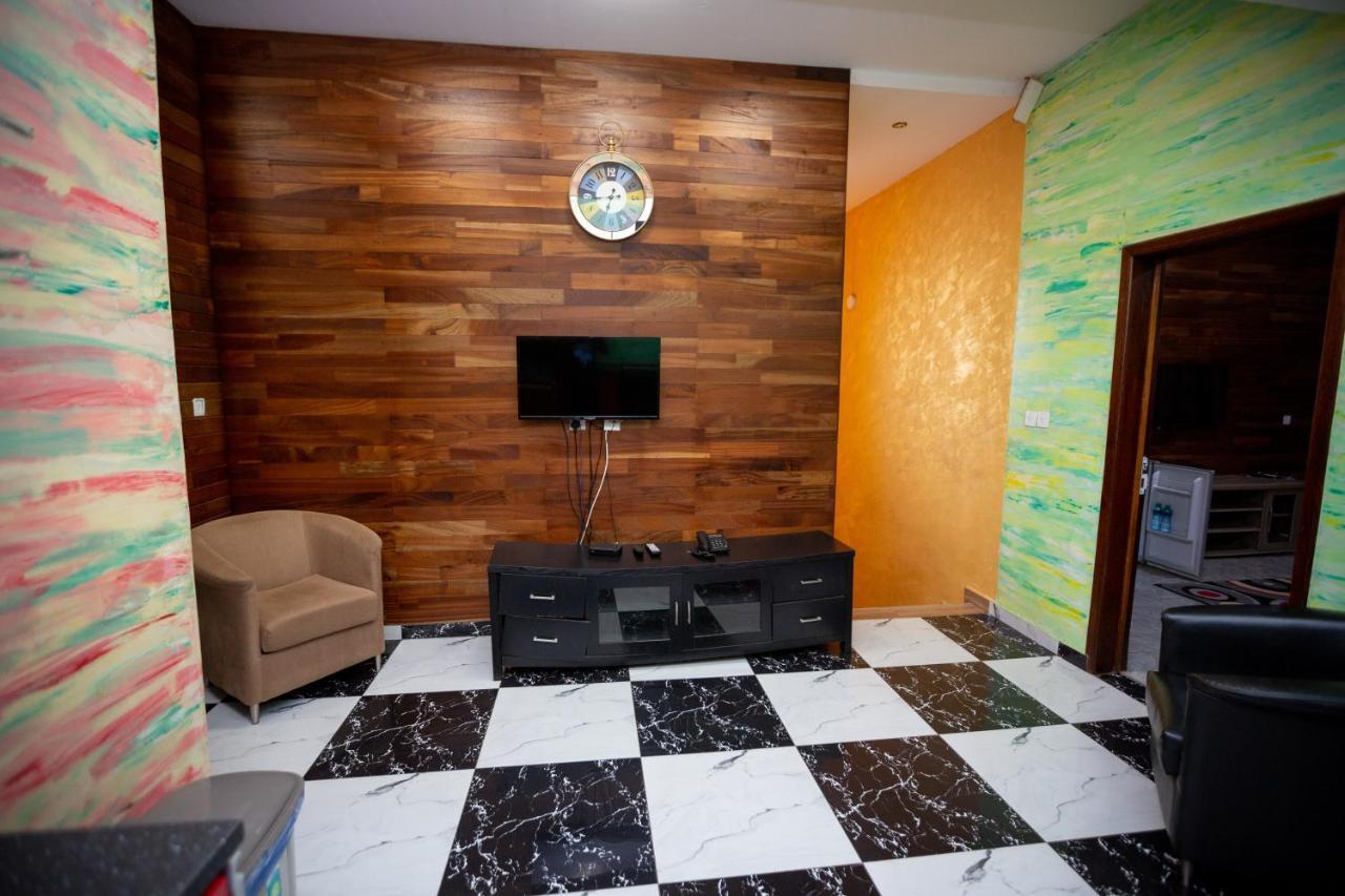 Bays Boutique Apartment Аккра Екстер'єр фото