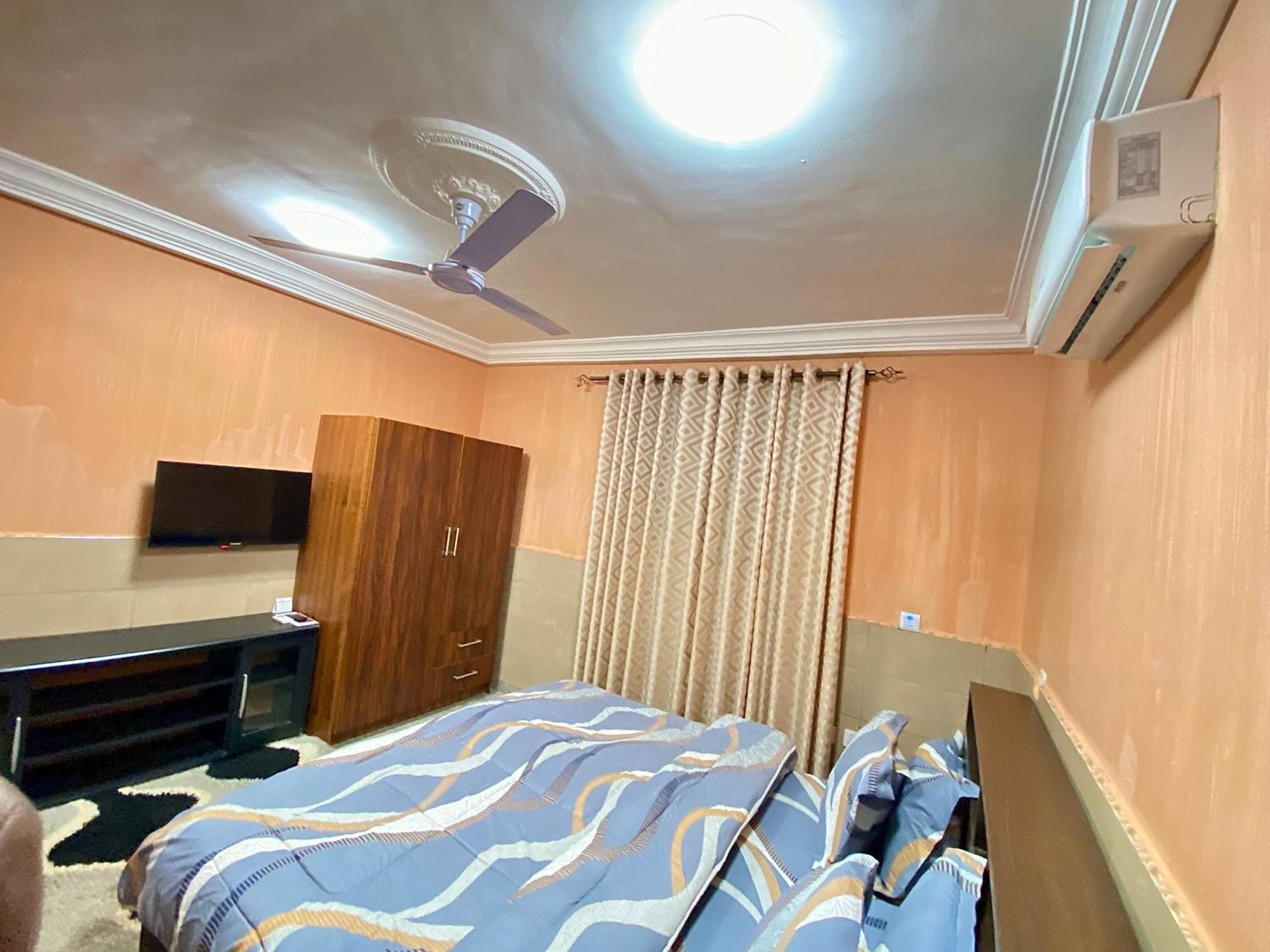 Bays Boutique Apartment Аккра Екстер'єр фото