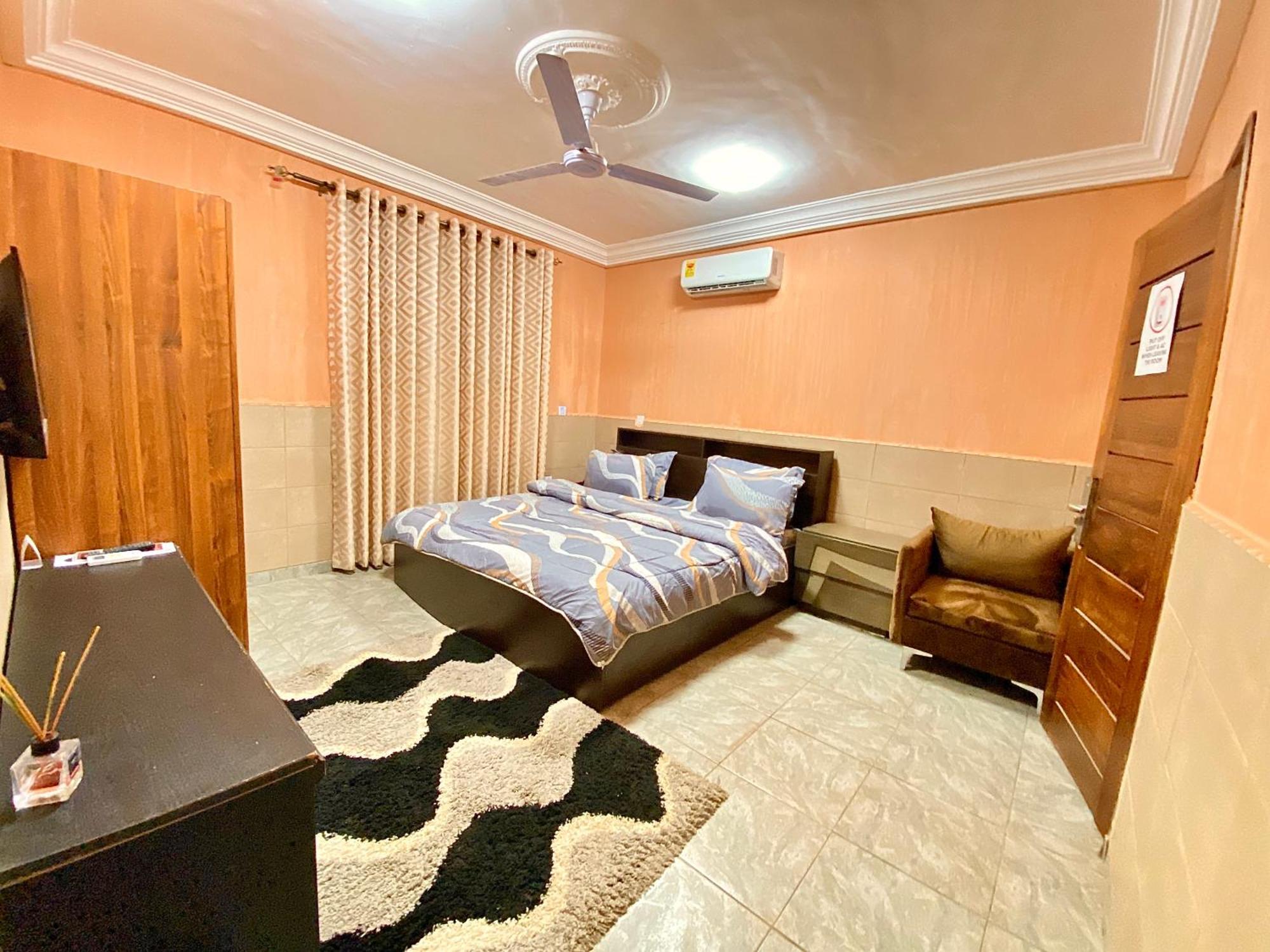 Bays Boutique Apartment Аккра Екстер'єр фото