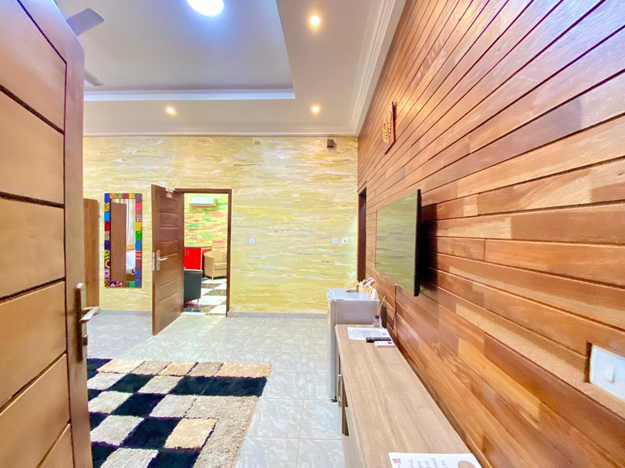 Bays Boutique Apartment Аккра Екстер'єр фото