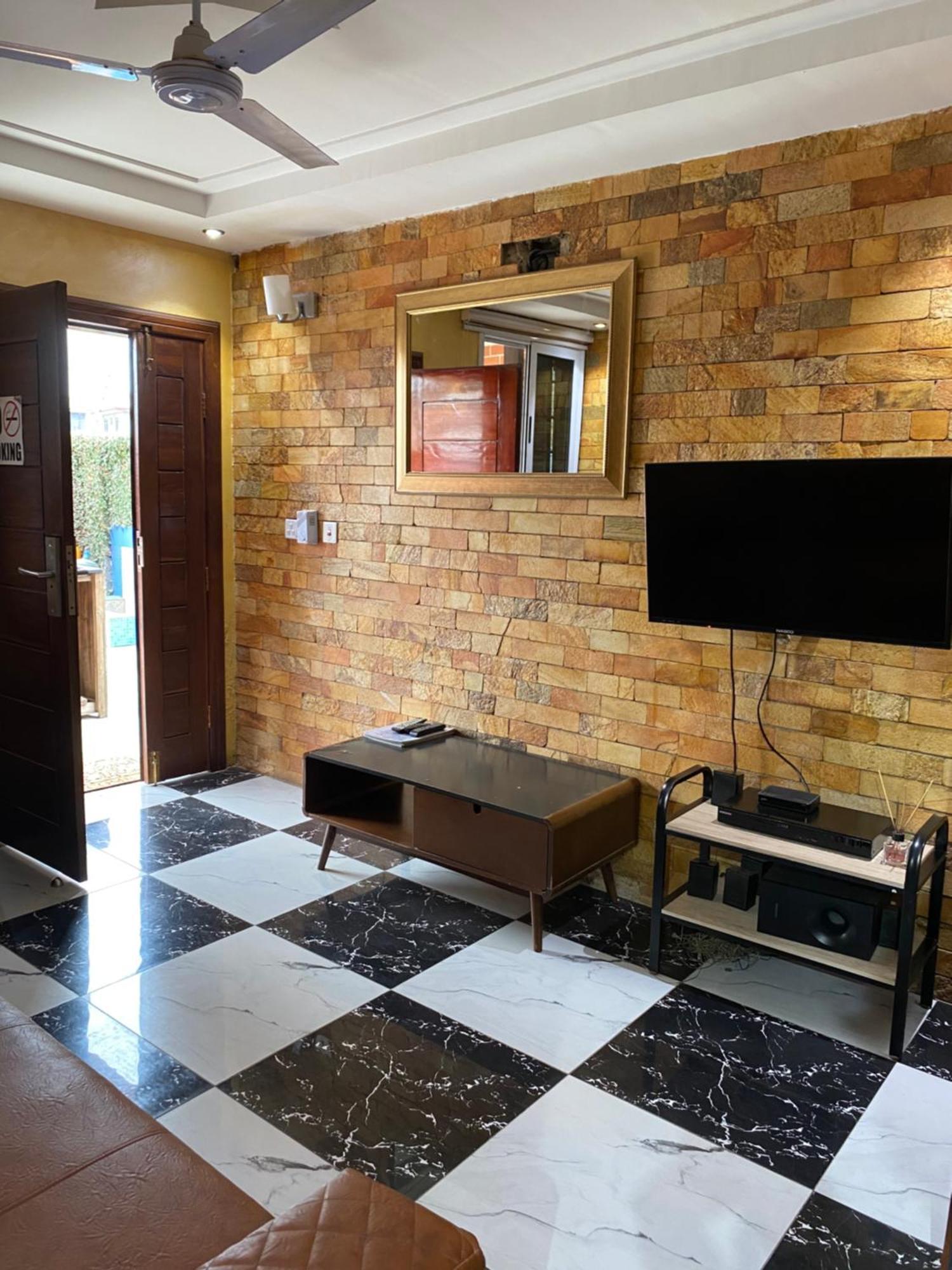 Bays Boutique Apartment Аккра Екстер'єр фото