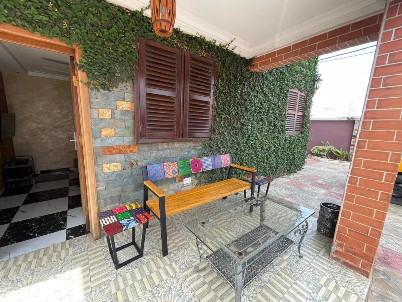 Bays Boutique Apartment Аккра Екстер'єр фото