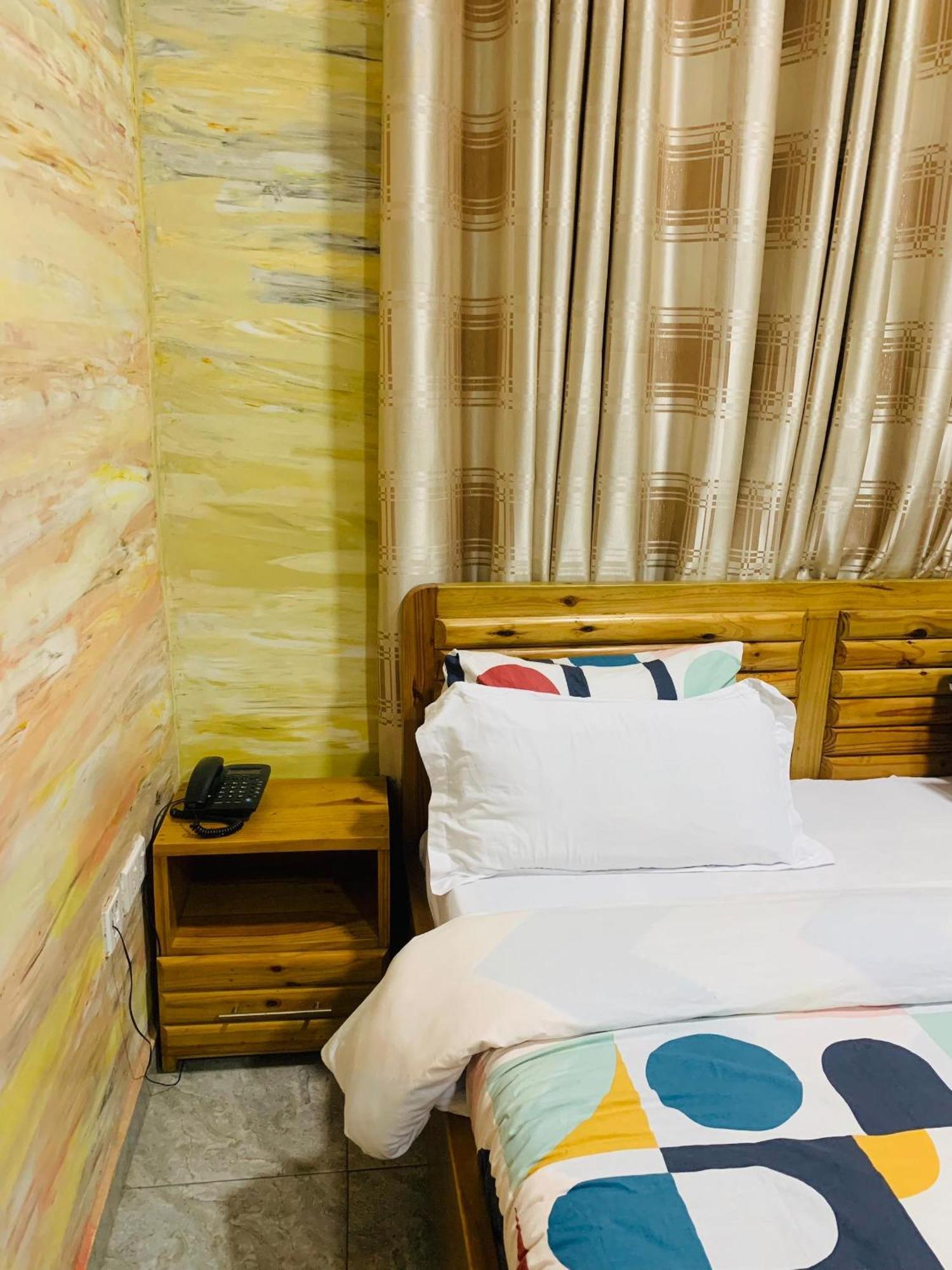 Bays Boutique Apartment Аккра Екстер'єр фото