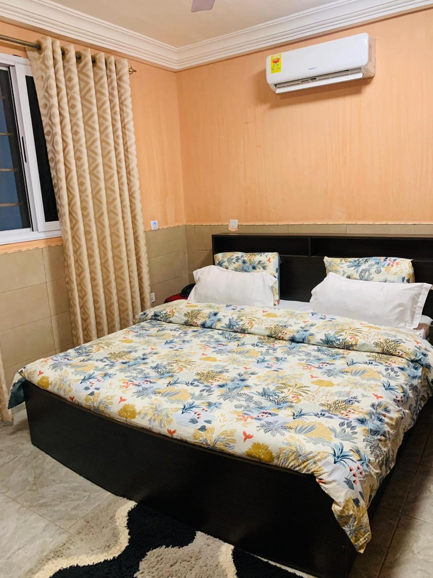 Bays Boutique Apartment Аккра Екстер'єр фото