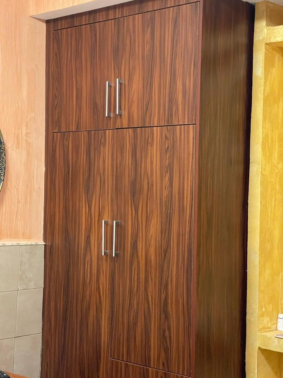 Bays Boutique Apartment Аккра Екстер'єр фото